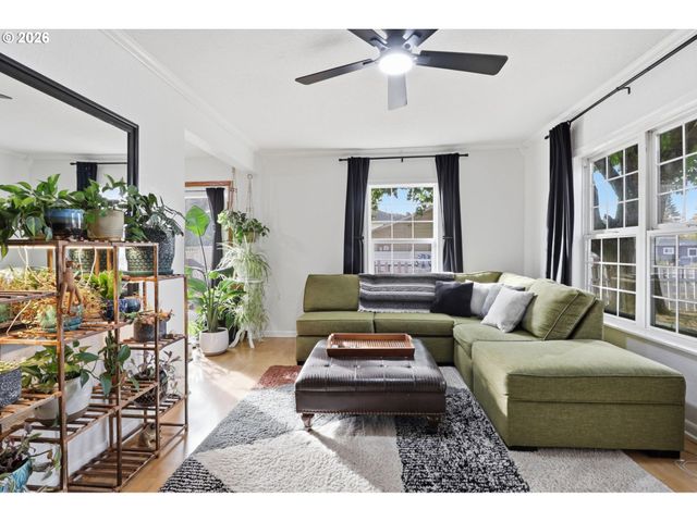 1636 Se 148TH Ave, Portland, OR 97233