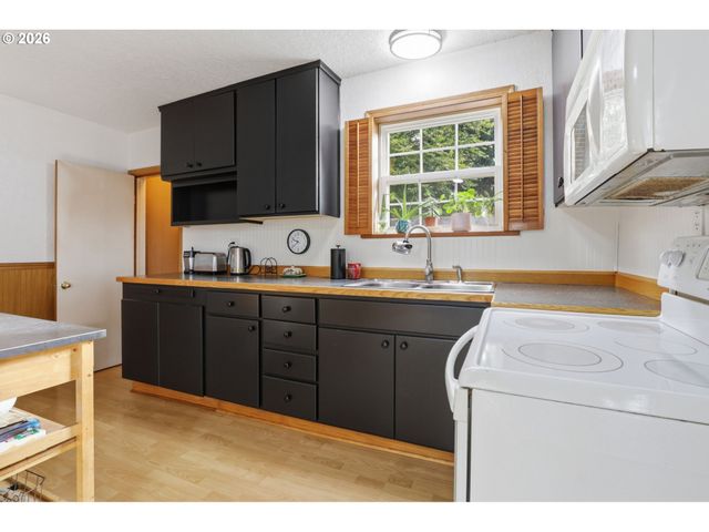 1636 Se 148TH Ave, Portland, OR 97233