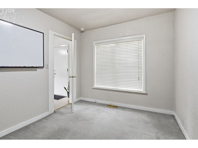 1636 Se 148TH Ave, Portland, OR 97233