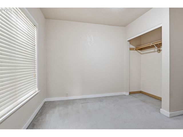 1636 Se 148TH Ave, Portland, OR 97233