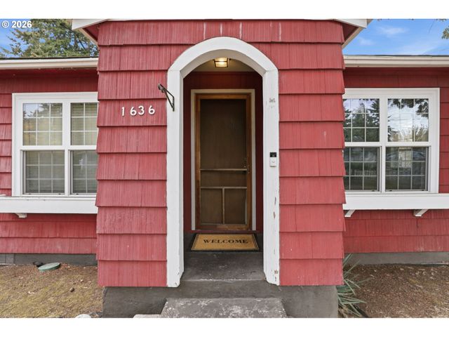 1636 Se 148TH Ave, Portland, OR 97233