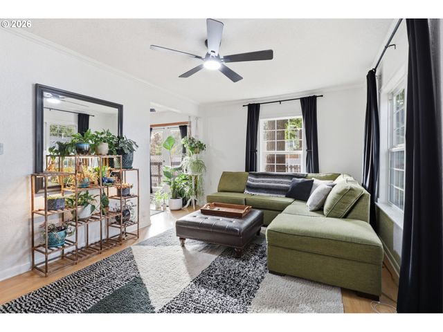 1636 Se 148TH Ave, Portland, OR 97233