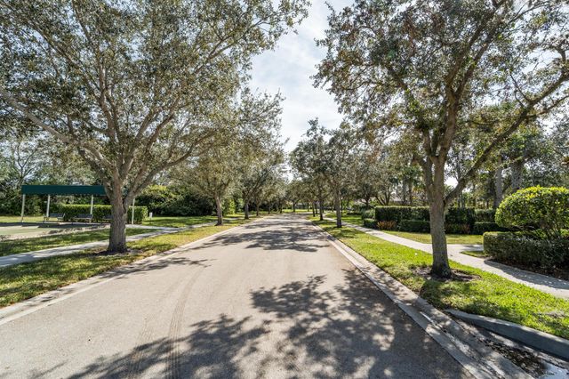 9177 SE Retreat Drive, Hobe Sound, FL 33455