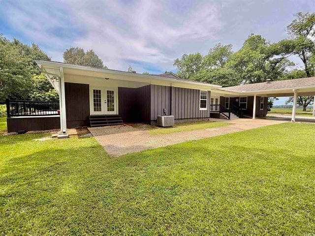 1407 S Trotter, Dermott, AR 71638