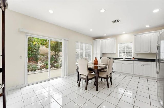 1067 Trevecca, Claremont, CA 91711