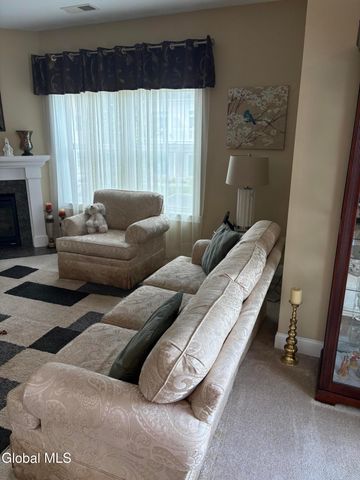 806 Heather Lane, Guilderland, NY 12009