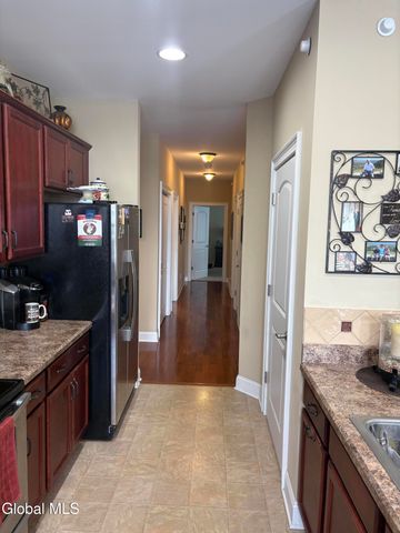 806 Heather Lane, Guilderland, NY 12009