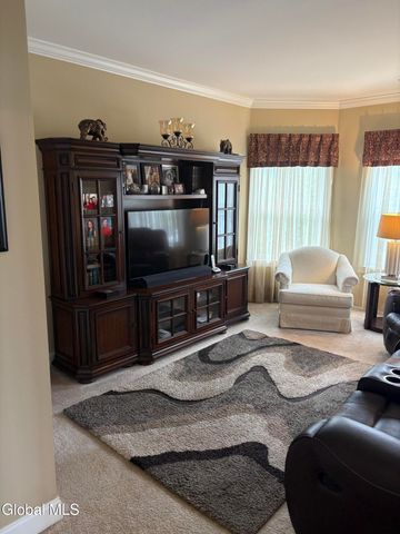 806 Heather Lane, Guilderland, NY 12009