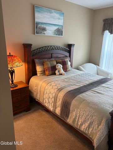 806 Heather Lane, Guilderland, NY 12009