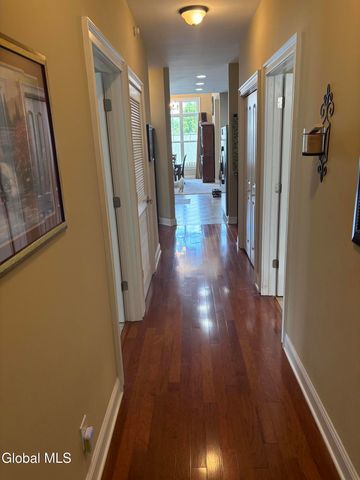 806 Heather Lane, Guilderland, NY 12009