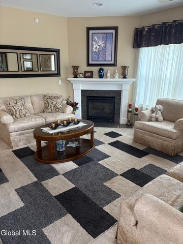 806 Heather Lane, Guilderland, NY 12009