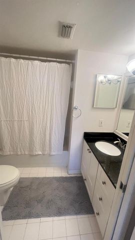 19999 E Country Club Dr 1303, Aventura, FL 33180