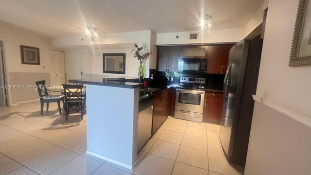 19999 E Country Club Dr 1303, Aventura, FL 33180