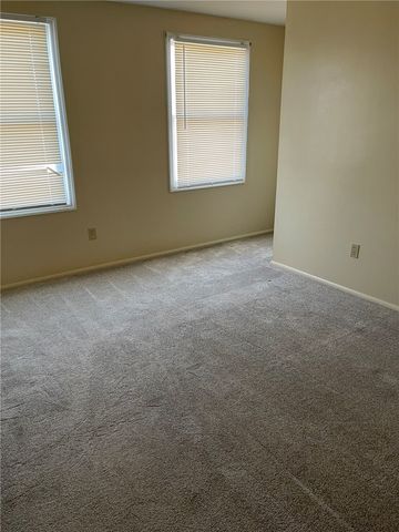 1293 Manor Dr, Upper St Clair, PA 15241