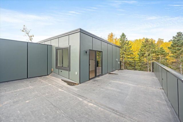 3735 London Road 16, Duluth, MN 55804