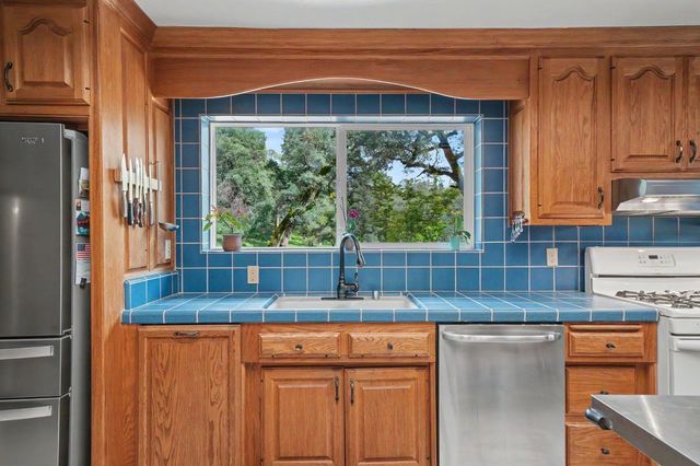 19351 Fiddletown Rd, Fiddletown, CA 95629