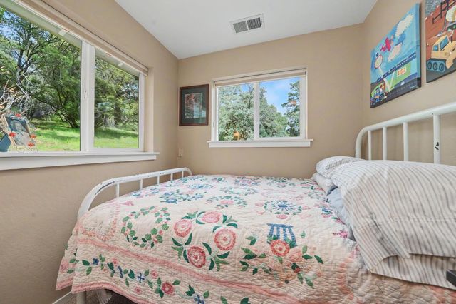 19351 Fiddletown Rd, Fiddletown, CA 95629