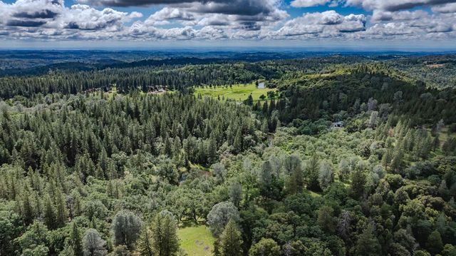 19351 Fiddletown Rd, Fiddletown, CA 95629