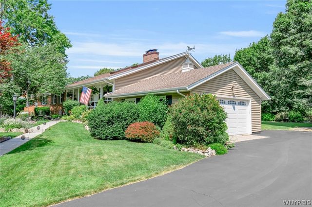 8634 Rebecca Drive, Clarence, NY 14221