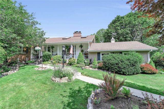8634 Rebecca Drive, Clarence, NY 14221
