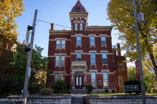 1135 S 1st St APT 7, Louisville, KY 40203