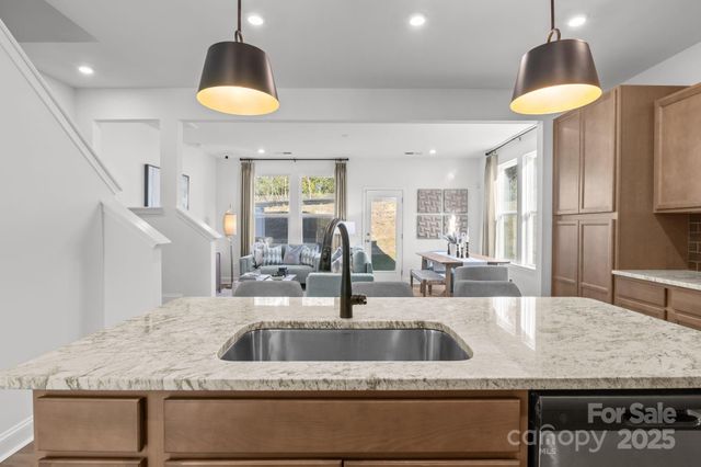 7713 Ethora Way 52, Charlotte, NC 28216
