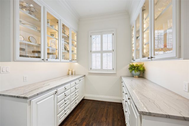 2413 Brentwood Drive, Houston, TX 77019