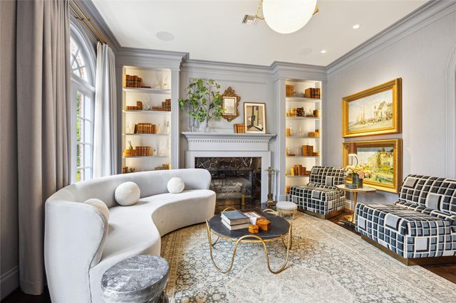 2413 Brentwood Drive, Houston, TX 77019