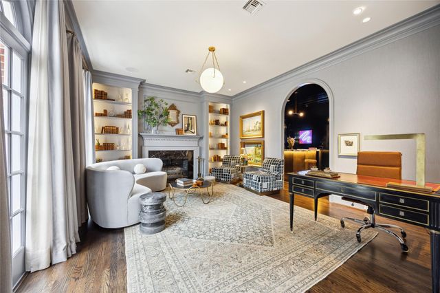 2413 Brentwood Drive, Houston, TX 77019