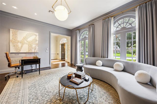 2413 Brentwood Drive, Houston, TX 77019