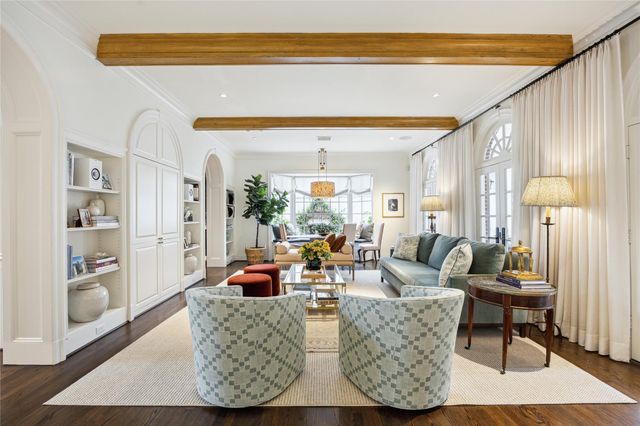 2413 Brentwood Drive, Houston, TX 77019