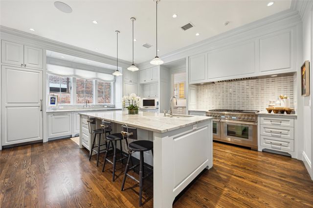 2413 Brentwood Drive, Houston, TX 77019