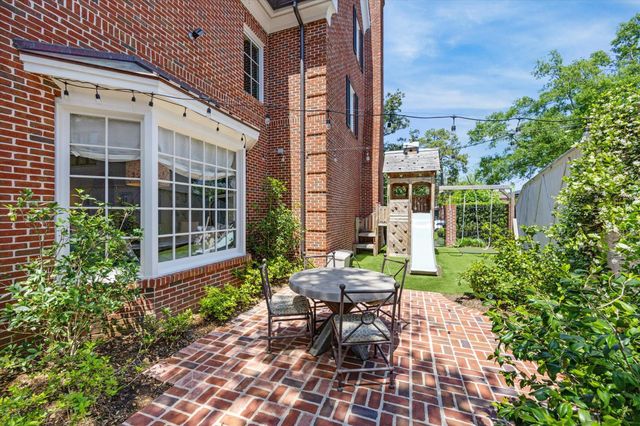 2413 Brentwood Drive, Houston, TX 77019