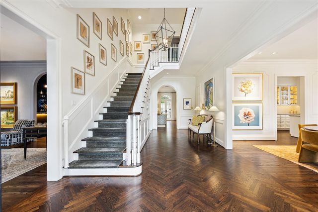 2413 Brentwood Drive, Houston, TX 77019