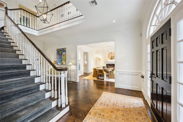 2413 Brentwood Drive, Houston, TX 77019