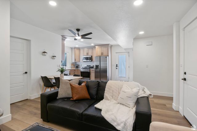 4832 W RIDGE ROCK CIR, Herriman, UT 84096