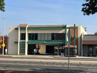 210 S Mooney Boulevard E, Visalia, CA 93291