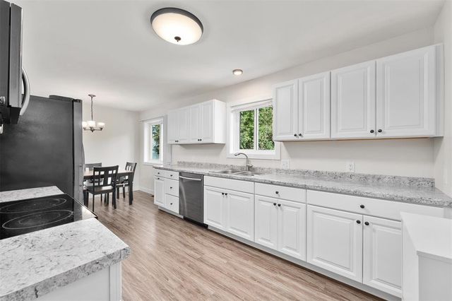 2624 Vine Street, Eau Claire, WI 54703