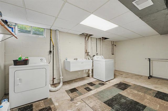 2624 Vine Street, Eau Claire, WI 54703