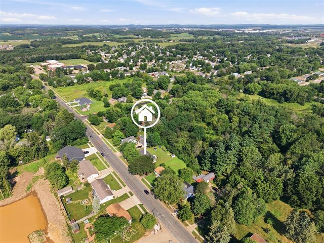 2624 Vine Street, Eau Claire, WI 54703