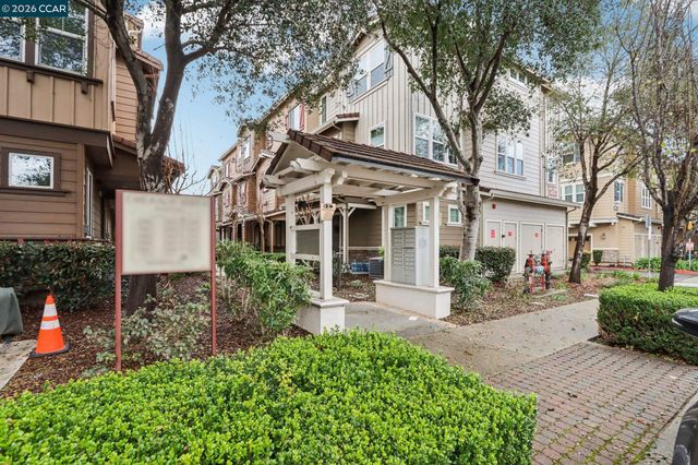 6759 S Mariposa Ln, Dublin, CA 94568
