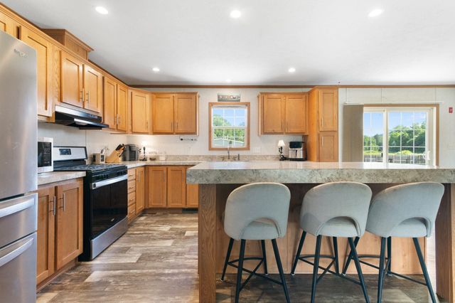 243 Newton Road, Vernon, VT 05354