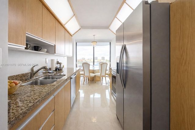 19707 Turnberry Way 6L, Aventura, FL 33180