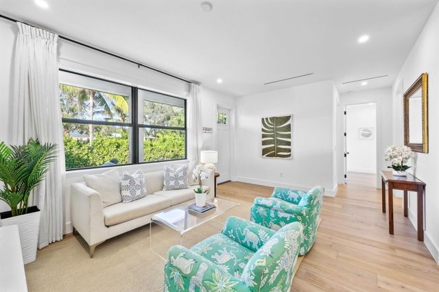 330 Laurie Road, West Palm Beach, FL 33405