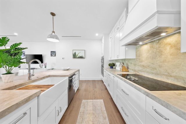 330 Laurie Road, West Palm Beach, FL 33405