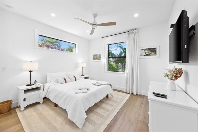 330 Laurie Road, West Palm Beach, FL 33405