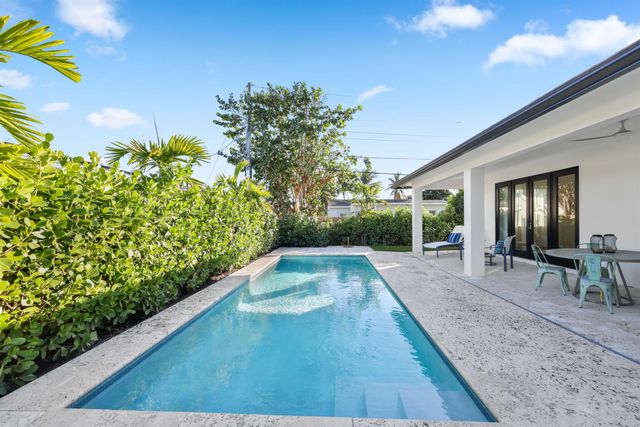 330 Laurie Road, West Palm Beach, FL 33405