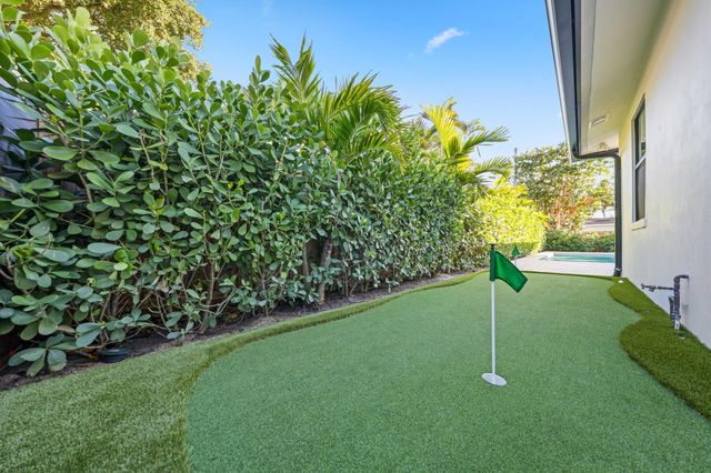 330 Laurie Road, West Palm Beach, FL 33405