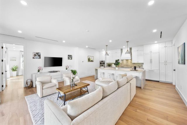 330 Laurie Road, West Palm Beach, FL 33405