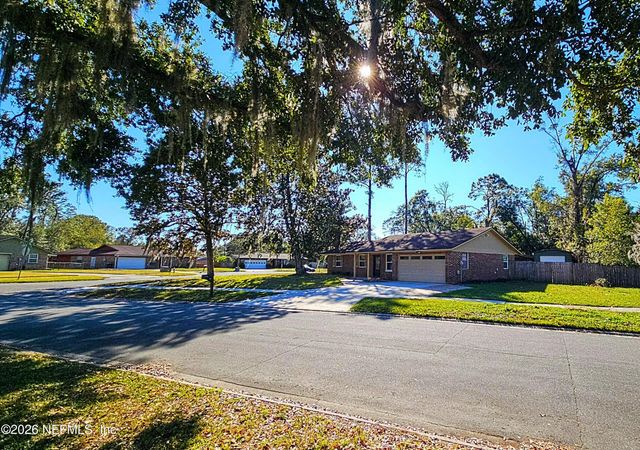 4978 LOFTY PINES Circle W, Jacksonville, FL 32210